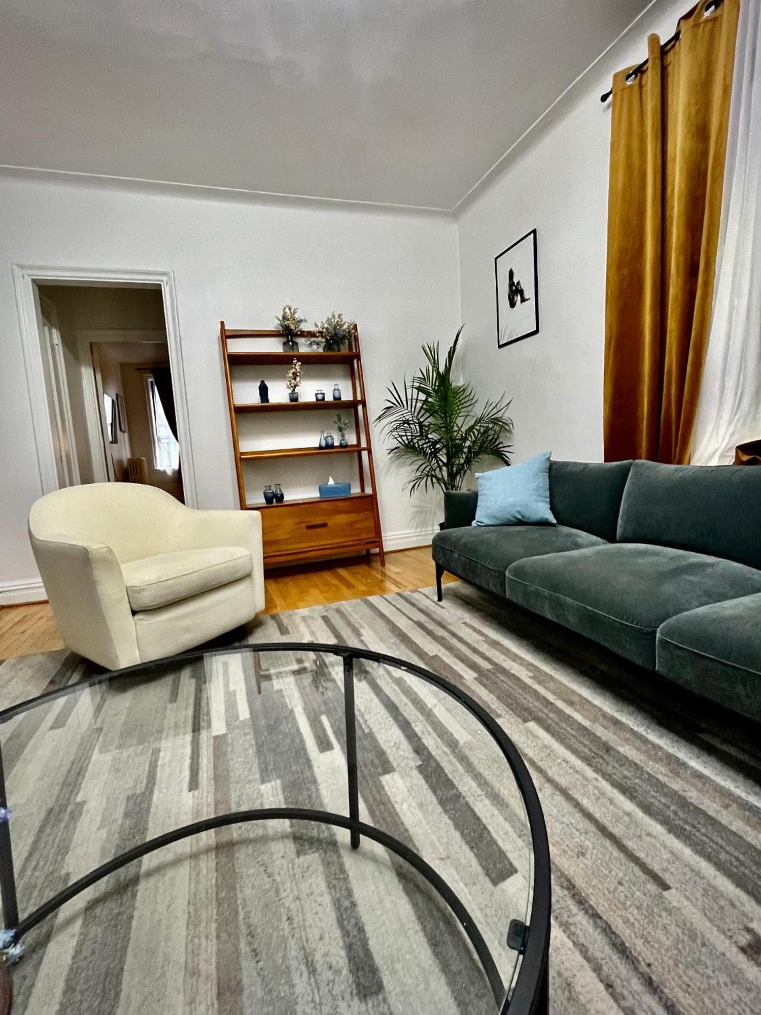 Apartment Beauty In The Heart Of The Village *